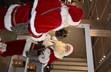 De Kerstman met Driespoort-kerstelfje – deel 1