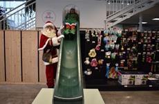 De Kerstman met Driespoort-kerstelfje – deel 2