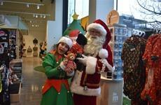 De Kerstman met Driespoort-kerstelfje – deel 2