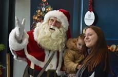 De Kerstman met Driespoort-kerstelfje – deel 2