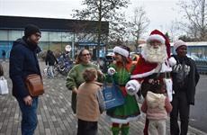 De Kerstman met Driespoort-kerstelfje – deel 2