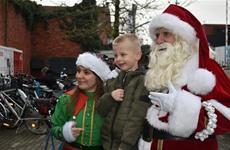 De Kerstman met Driespoort-kerstelfje – deel 2