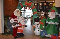 De Kerstman met Driespoort-kerstelfje – deel 2