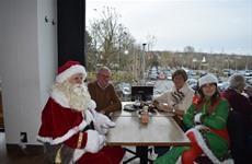 De Kerstman met Driespoort-kerstelfje – deel 2