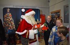 De kerstman met Driespoort-kerstelfje - deel 6