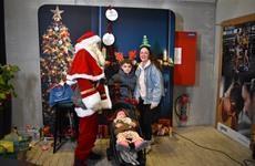 De kerstman met Driespoort-kerstelfje - deel 6