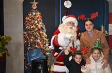 De kerstman met Driespoort-kerstelfje - deel 6