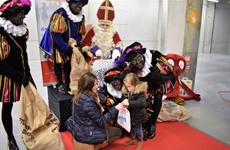 Sint op Driespoort Shopping 2017