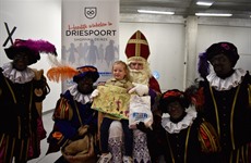 Sint op Driespoort Shopping 2017