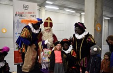 Sint op Driespoort Shopping 2017