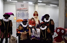 Sint op Driespoort Shopping 2017