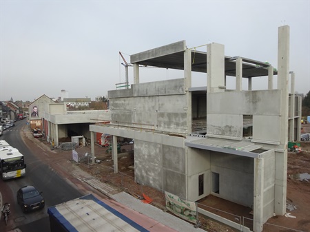 Gebouw B zicht op voorgevel 