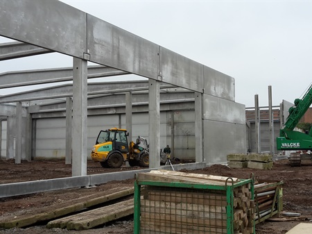Ook voor gebouw E gaan de werken vooruit