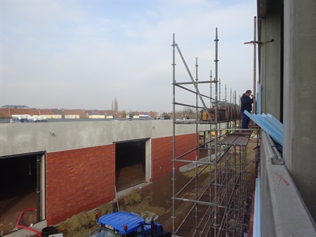 Gevelsteen plaatsen aan Blok B