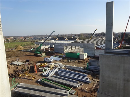 Zicht vanuit hoogste verdieping Blok B (15m)