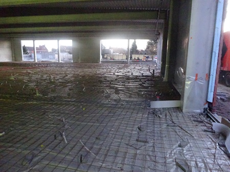 Voorbereiding voor het gieten van de vloer in Albert Heijn