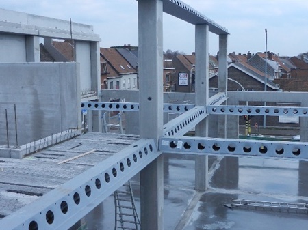 Dicht leggen vloer op 2de verdieping