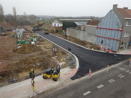Kruispunt opnieuw open, toegangsweg wordt verder afgewerkt